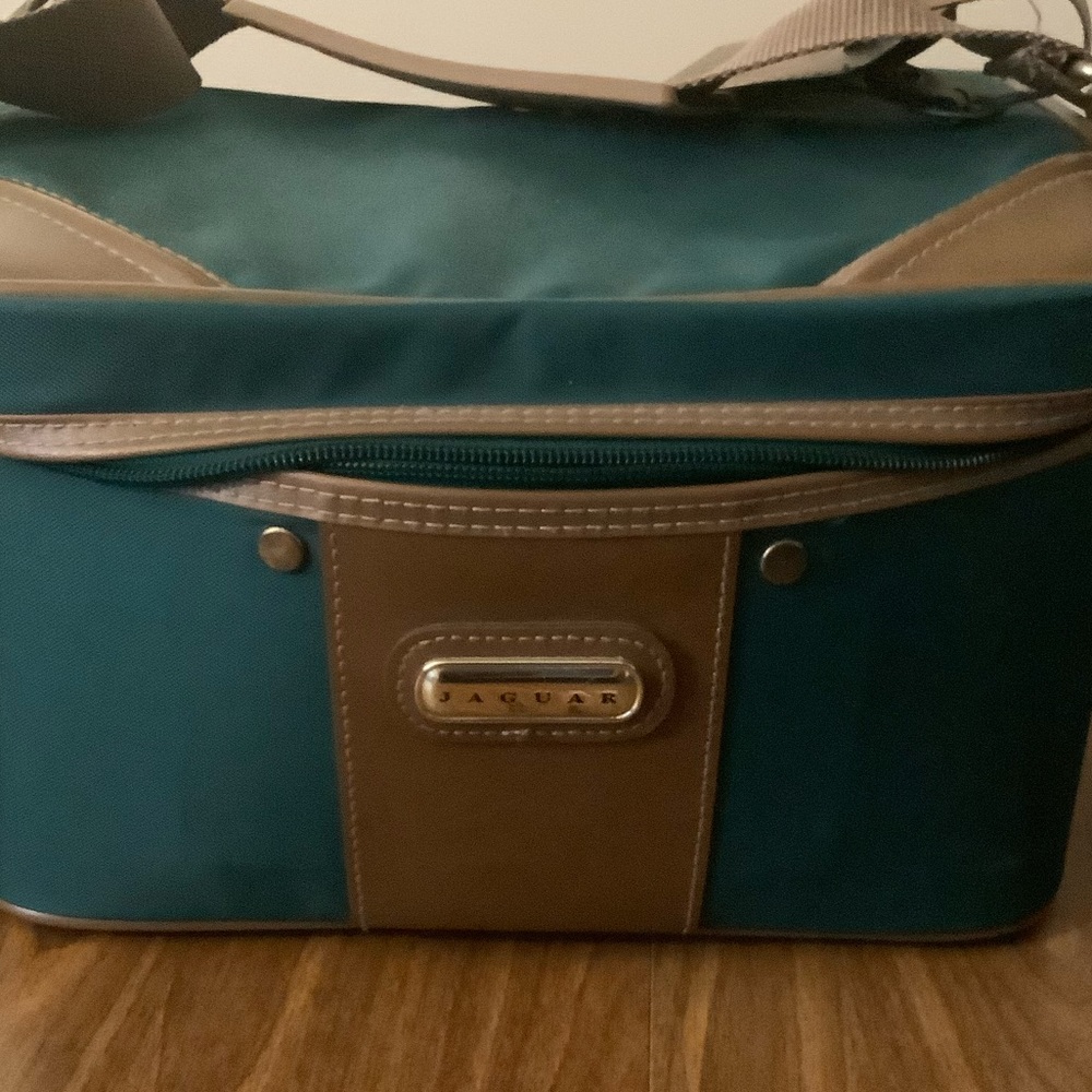 Vintage 1990s Jaguar green and leather overnight bag, cosmetic bag